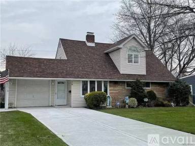 Main picture of 76 Bloomingdale Rd