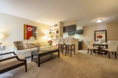 Main picture of Heights at 2121