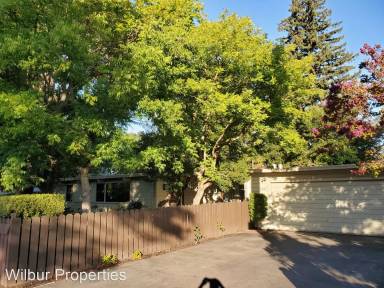 Main picture of 1615 Santa Cruz Ave
