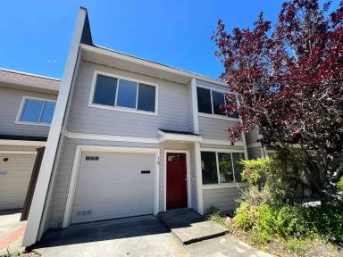 Main picture of 19 Mariner Green Dr