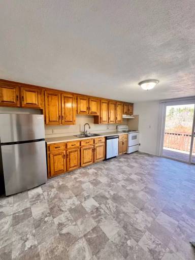 Main picture of 7 Rocky Hill Rd