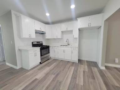 Main picture of 3071 Harrington Ave