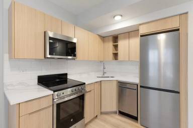 Main picture of 1632 W Howard St