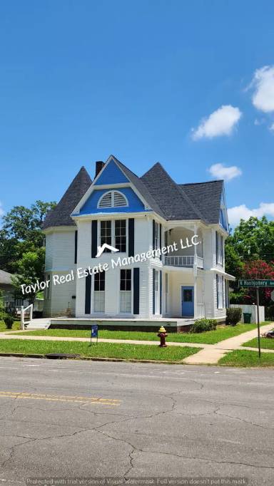 Main picture of 1100 N Montgomery Ave