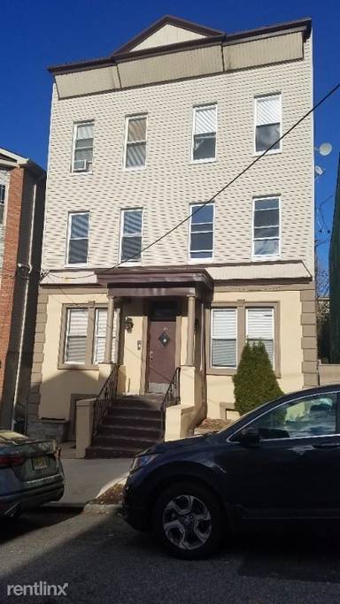 Main picture of 146 Grace St