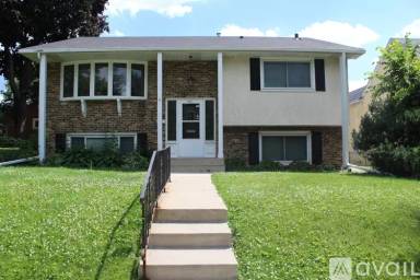 Main picture of 1754 Ford Pkwy
