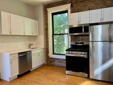 Main picture of 3765 N Kenmore Ave