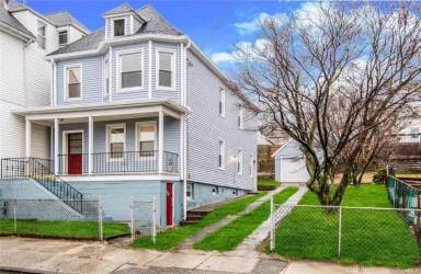Main picture of 230 Jessamine Ave
