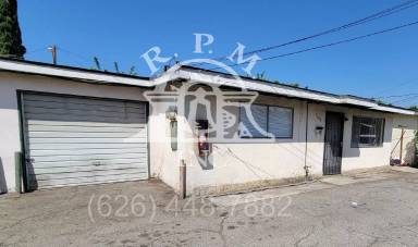 Main picture of 11216 1/2 Dodson St