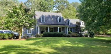 Main picture of 2620 Warwick Pl