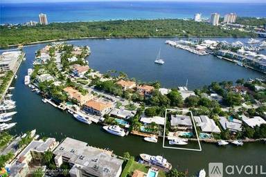 Main picture of 1247 Seminole Dr
