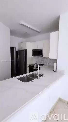 Main picture of 16910 SW 39th Ct