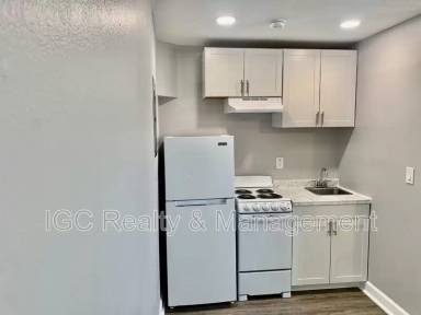 Main picture of 108 W Fee Ave
