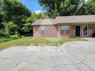 Main picture of 613 Pollock St