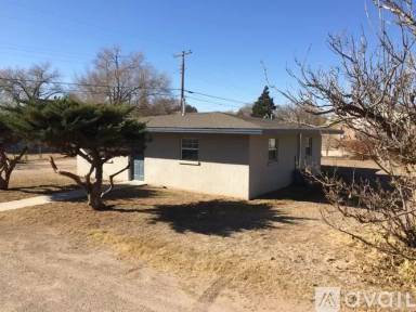 Main picture of 1304 S Avenue H Pl