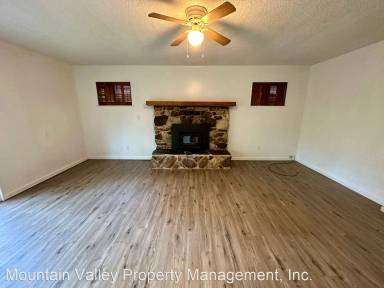 Main picture of 130 George Ct