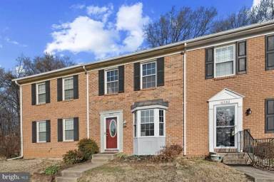Main picture of 6234 Ducketts Ln
