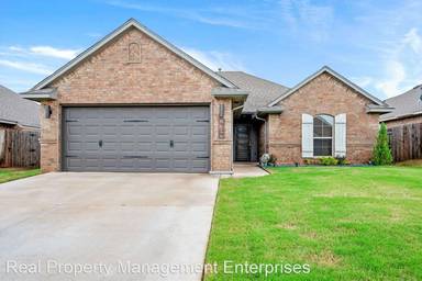 Main picture of 8616 SW 36th Ter
