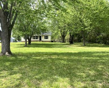 Main picture of 297 E Carter Rd