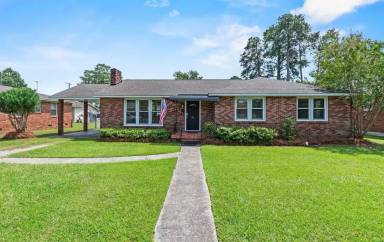 Main picture of 711 Indigo Ave