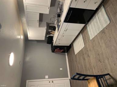Main picture of 1118 E Carson St