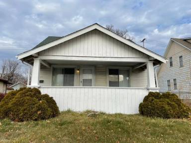 Main picture of 2118 Flushing Rd