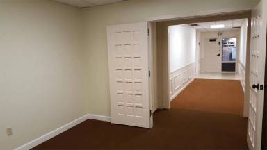 Main picture of 401 W Colonial Dr