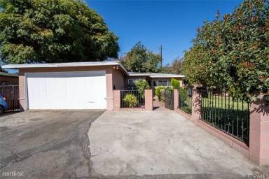 Main picture of 12036 Roseglen St