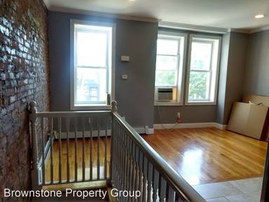Main picture of 397 Bainbridge St