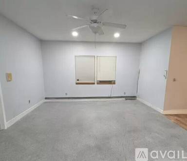Main picture of 1906 Chelton Ave W