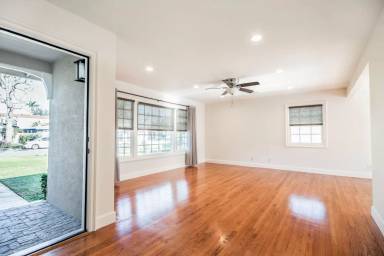 Main picture of 150 Orangewood Ln