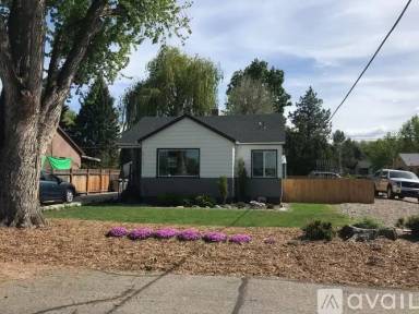 Main picture of 5121 W Peg St