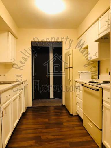 Main picture of 3353 W Laskey Rd