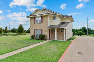 Main picture of 4001 Southern Trace Ct