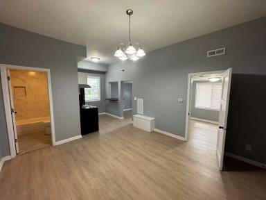 Main picture of 1224 S Belmont Ave
