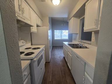 Main picture of 394 Duroux Rd
