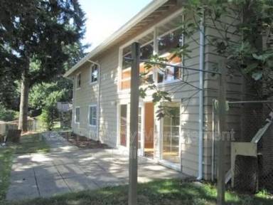 Main picture of 533 157th Ave SE