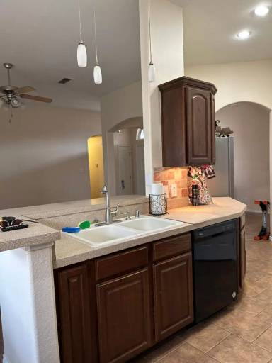 Main picture of 6911 Stonegate Dr
