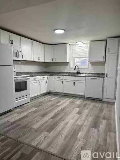 Main picture of 8302 E 93rd Ter