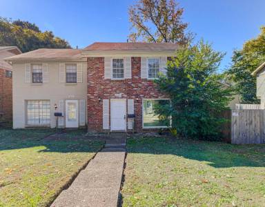 Main picture of 2281 Madison Ave