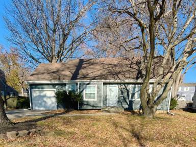 Main picture of 4914 W 58th St