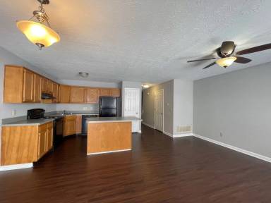 Main picture of 206 Pepperwood Ct
