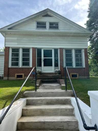 Main picture of 1323 Falling Spring Rd