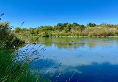 Main picture of 16515 River Heights Dr