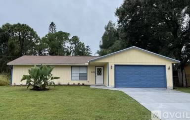 Main picture of 320 NW Ferris Dr
