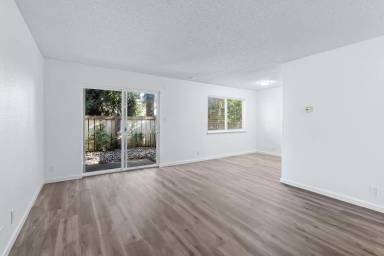 Main picture of 816 Lincoln Ave