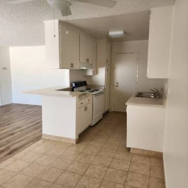 Main picture of 4424 Woodman Ave