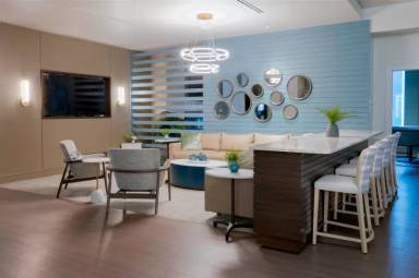 Main picture of 100 Pier 4