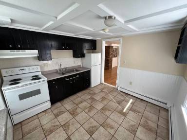 Main picture of 380 Blackstone St