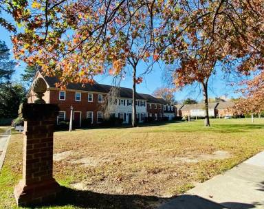 Main picture of 3812 Hermitage Rd